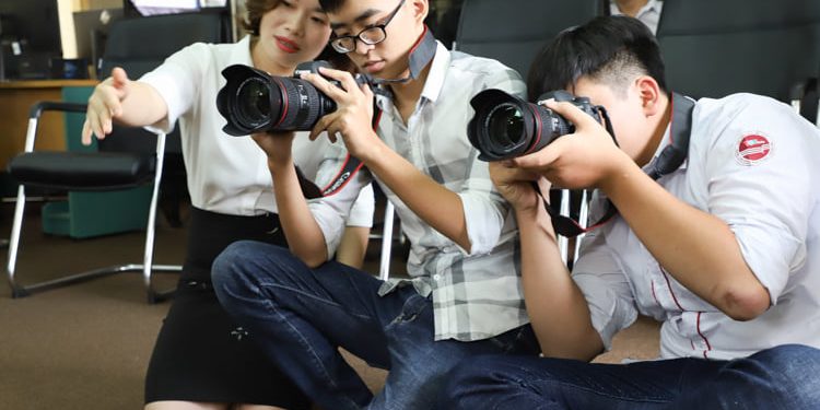NGÀNH BÁO CHÍ TRUYỀN THÔNG